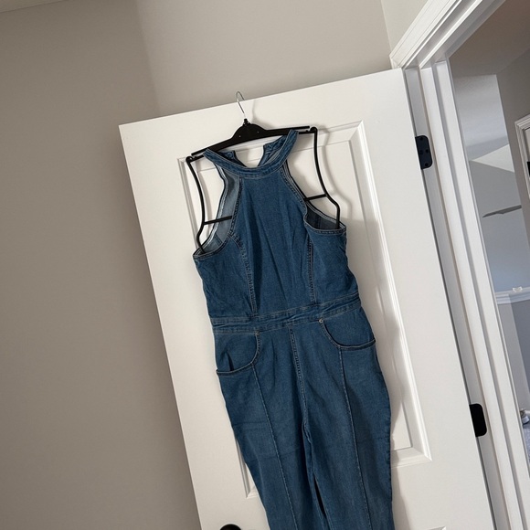 Free People Crvy Sydney Denim Flare High Neck Jumpsuit We The Free New Size 16 - Picture 4 of 10